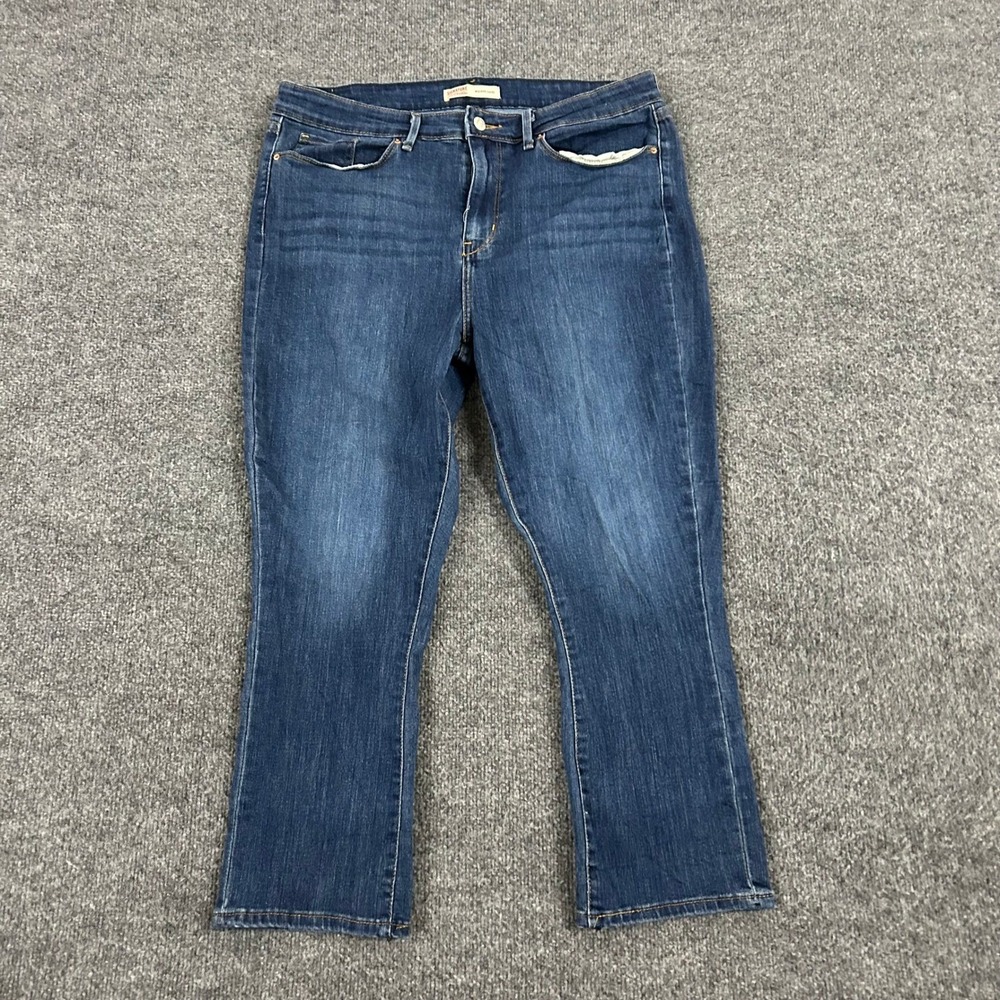 Signature Levi Strauss Capri Jeans Womens Size 16 Dark Wash Blue Mid Rise